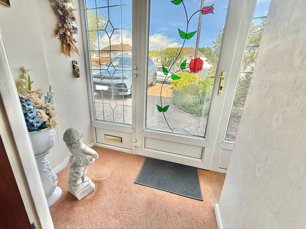 Property photo 3 of 27