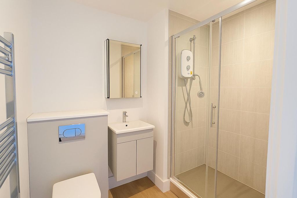 Property photo 3 of 4 Flat 6 Bathroom Edit.Png