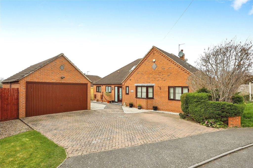 Property photo 1 of 35 Picture No. 24