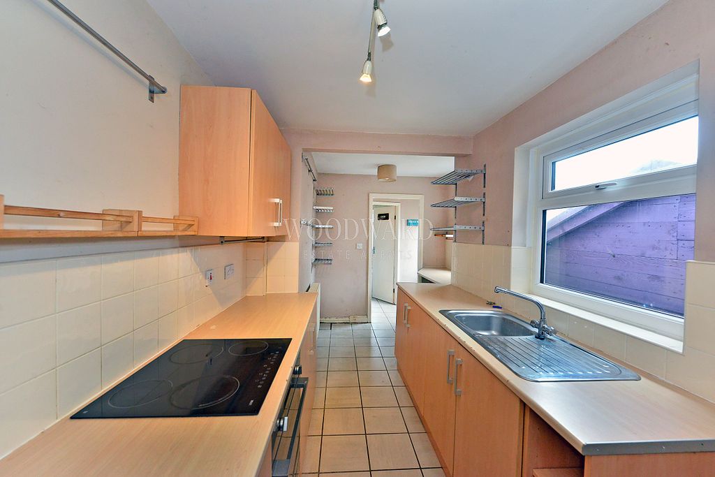 Property photo 2 of 18 Kitchen