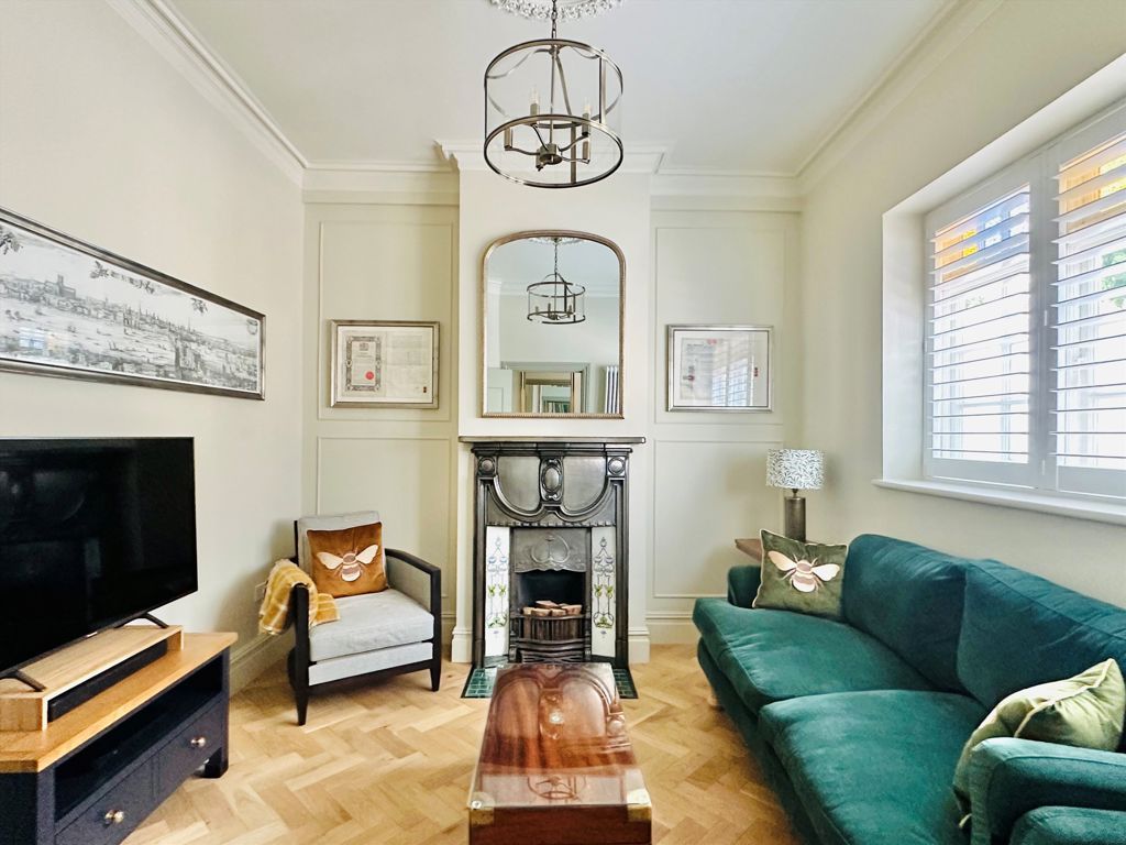 Property photo 2 of 12