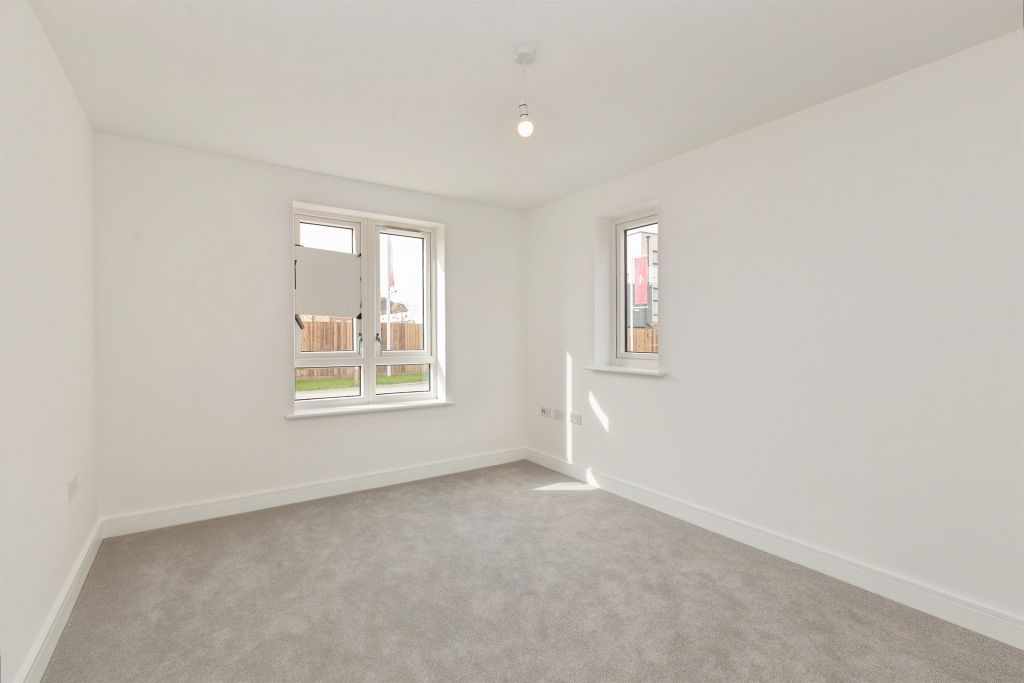 Property photo 2 of 23