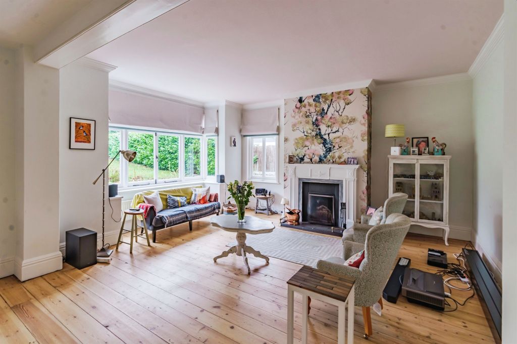 Property photo 3 of 10