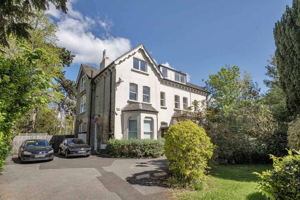 Property photo 1 of 12 1449535-12-69E60B...