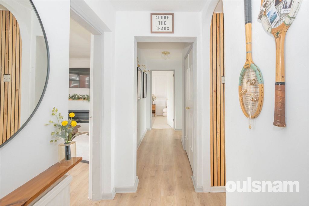 Property photo 3 of 19 Picture No. 02