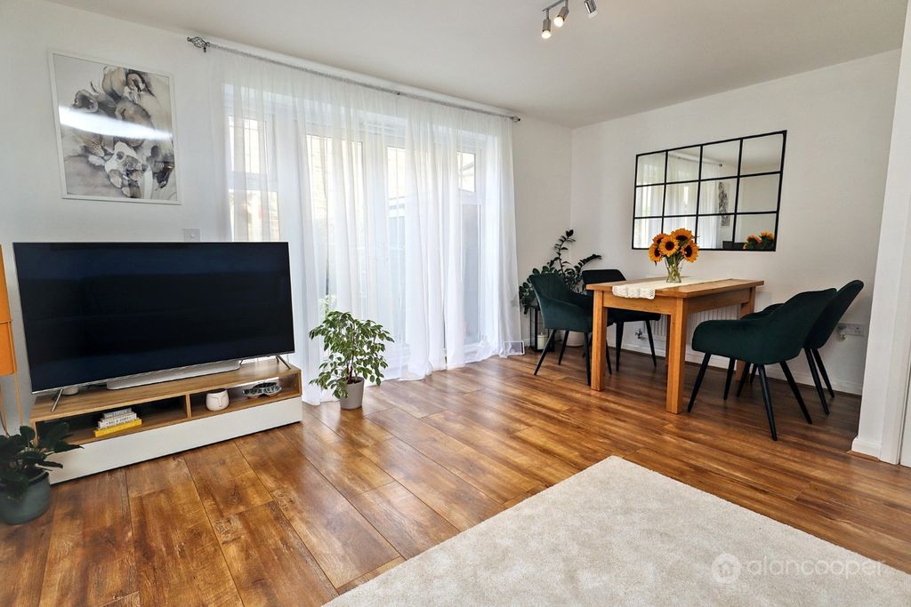 Property photo 3 of 27 5335407