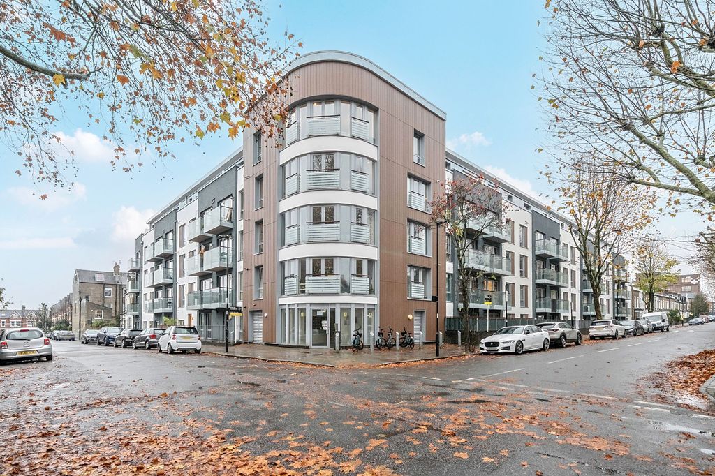 Property photo 2 of 19