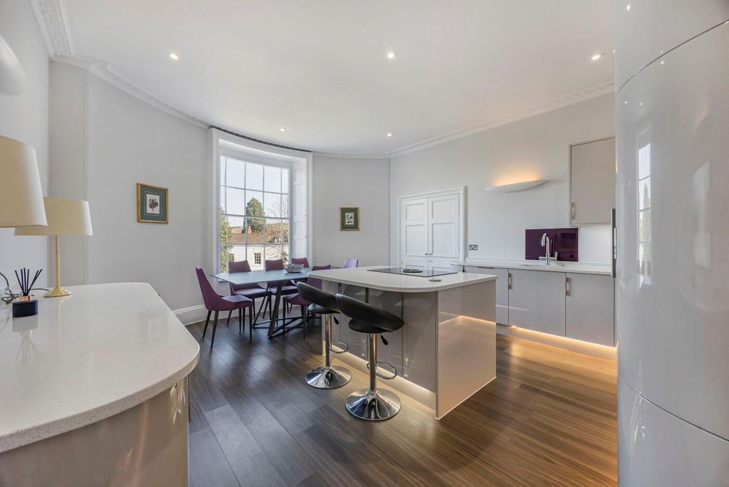 Property photo 2 of 27 Image