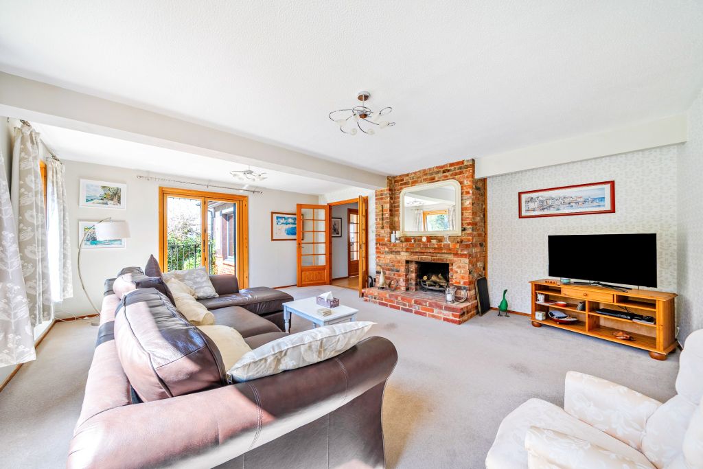 Property photo 2 of 30