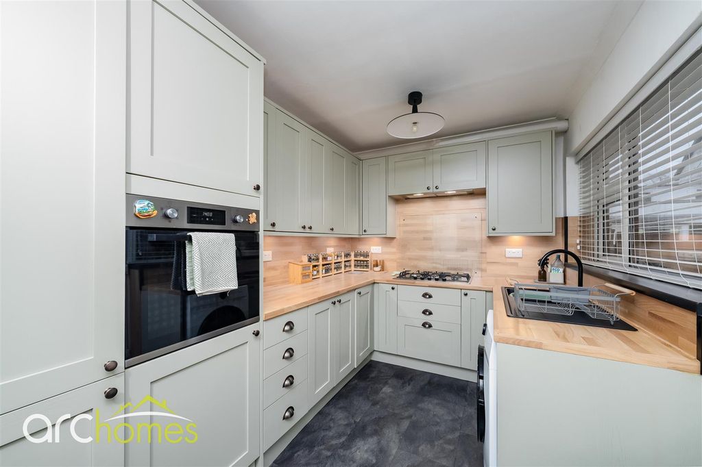 Property photo 3 of 33 Dsc06668-Edit.Jpg