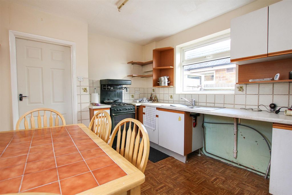 Property photo 2 of 12 Kitchen/Dining Room