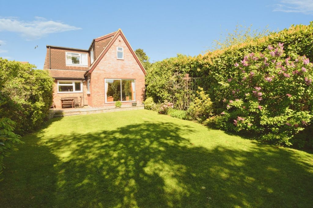 Property photo 1 of 34 Rear Garden