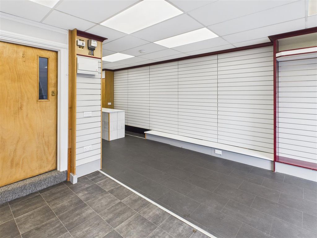 Property photo 3 of 23 Cam05016G0-Pr0157-Still001.Jpg