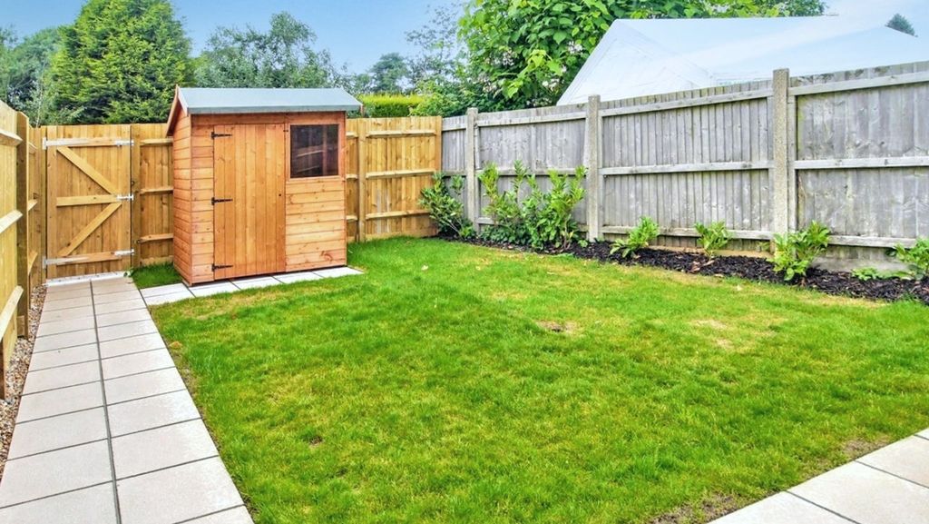 Property photo 2 of 13