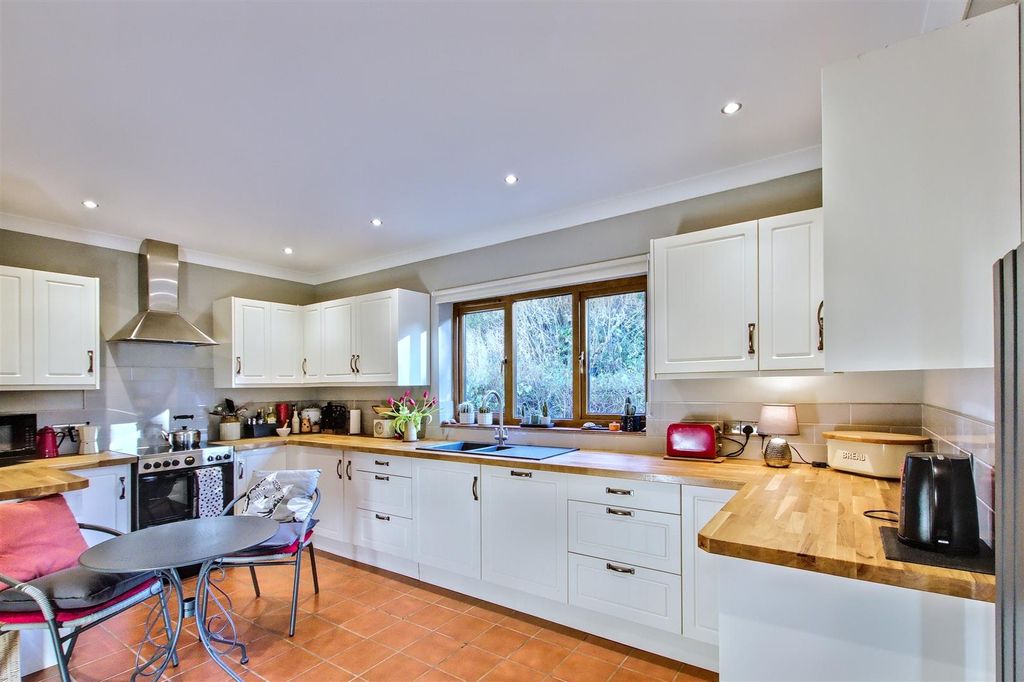 Property photo 1 of 45 Kitchen