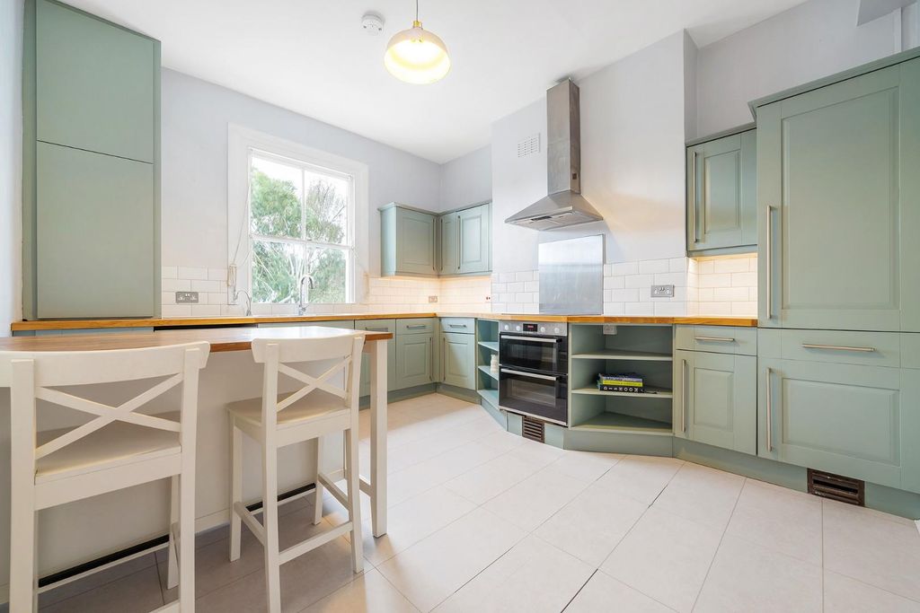 Property photo 2 of 15 Kitchen.Jpg