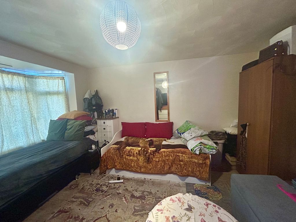 Property photo 3 of 9 Image