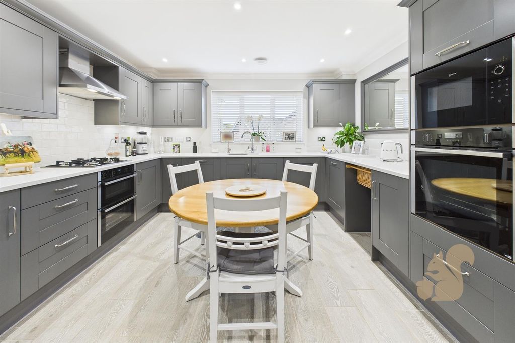 Property photo 3 of 37 Kitchen/Diner