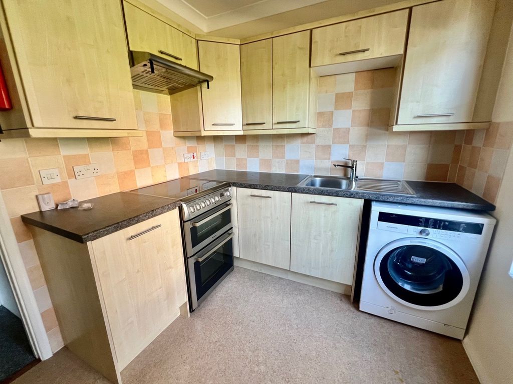 Property photo 2 of 9