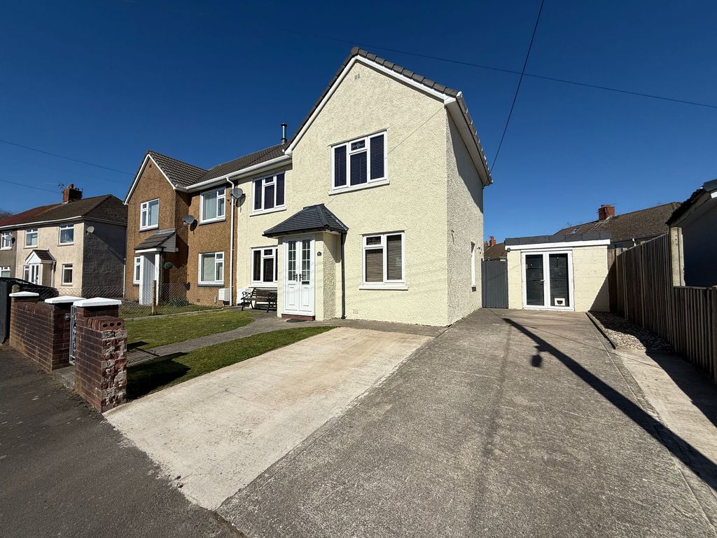 Property photo 2 of 30