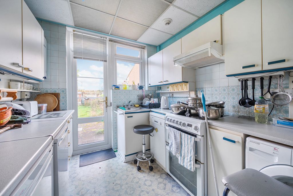 Property photo 2 of 12 1435441-1-69c4235...