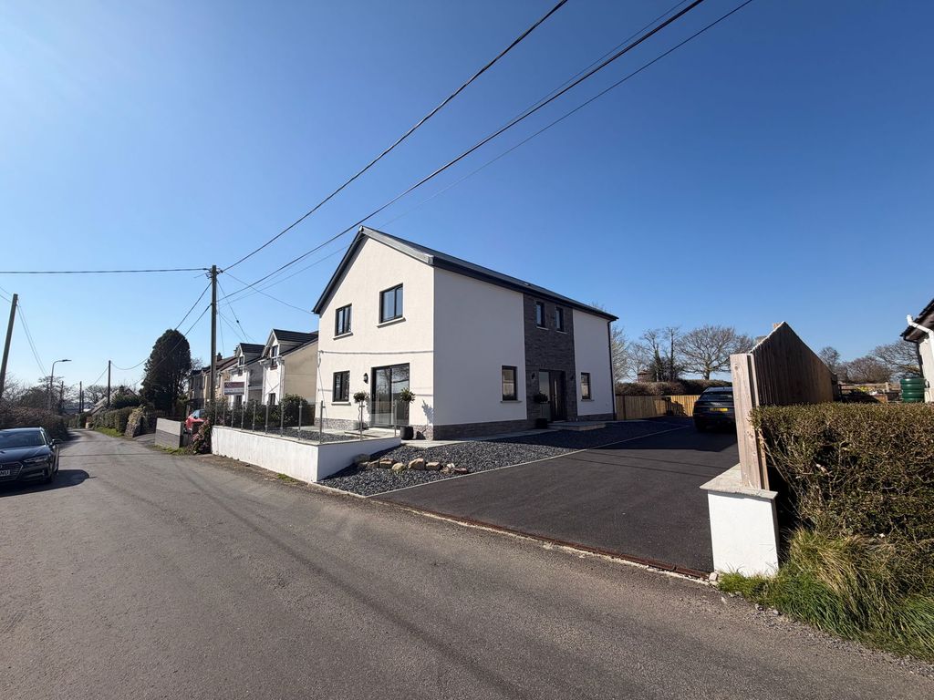 Property photo 1 of 29