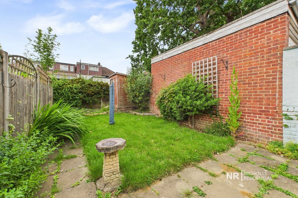 Property photo 3 of 12 Garden Extra Photo