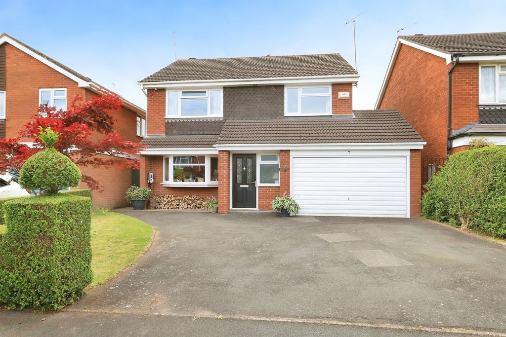 Property photo 1 of 17