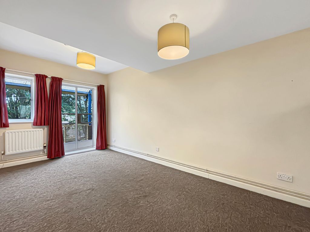 Property photo 2 of 16 14Fc2137950565E79d689A795E970124c6567d26