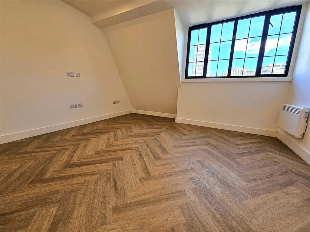 Property photo 3 of 5