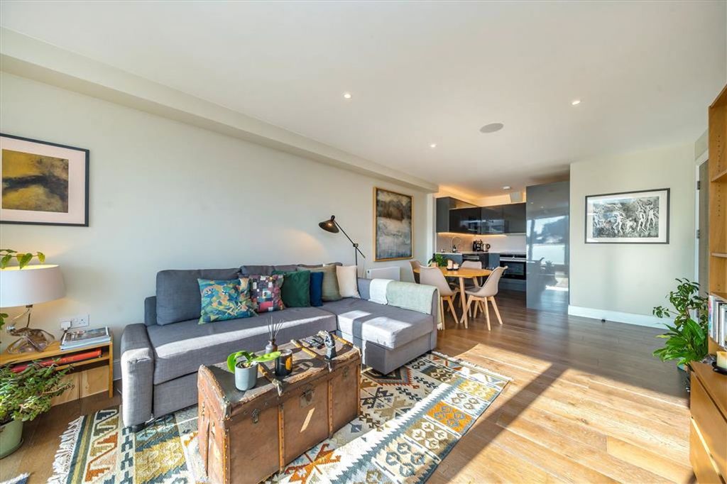 Property photo 3 of 7