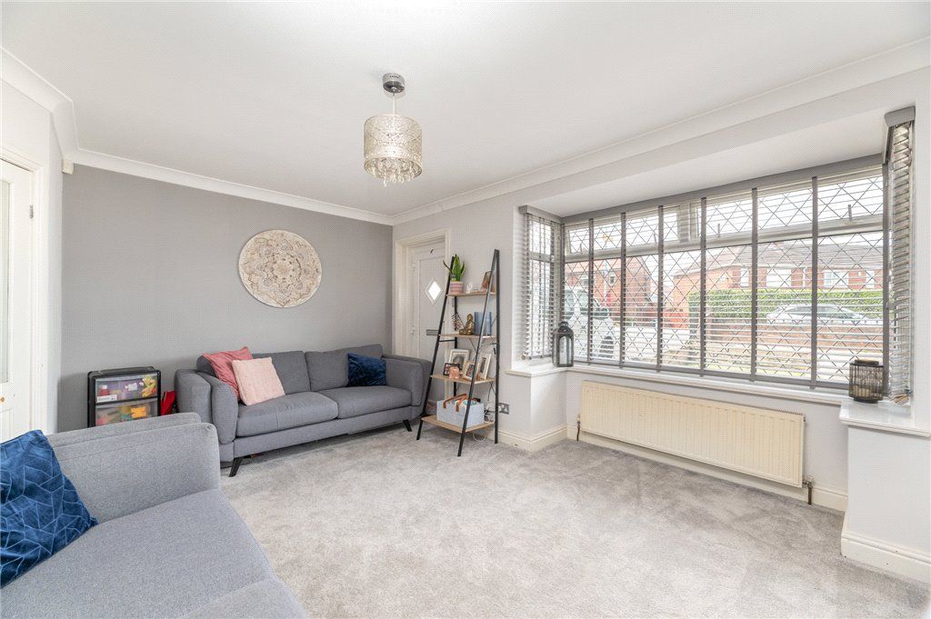 Property photo 3 of 33 Living Room