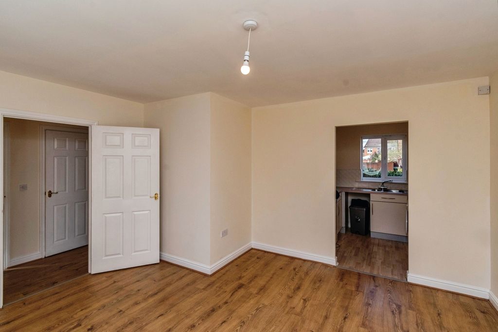 Property photo 3 of 13 Pbox-Img.Jpg