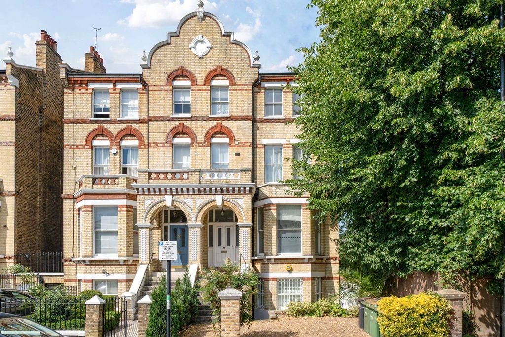 Property photo 2 of 9