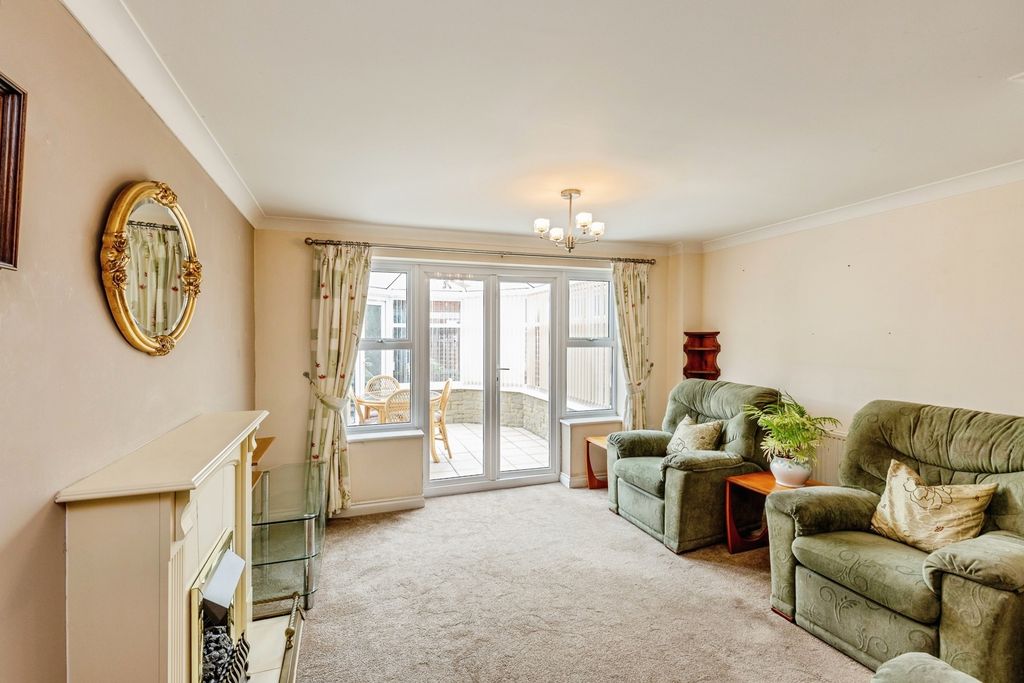 Property photo 2 of 20 Pbox-Img.Jpg