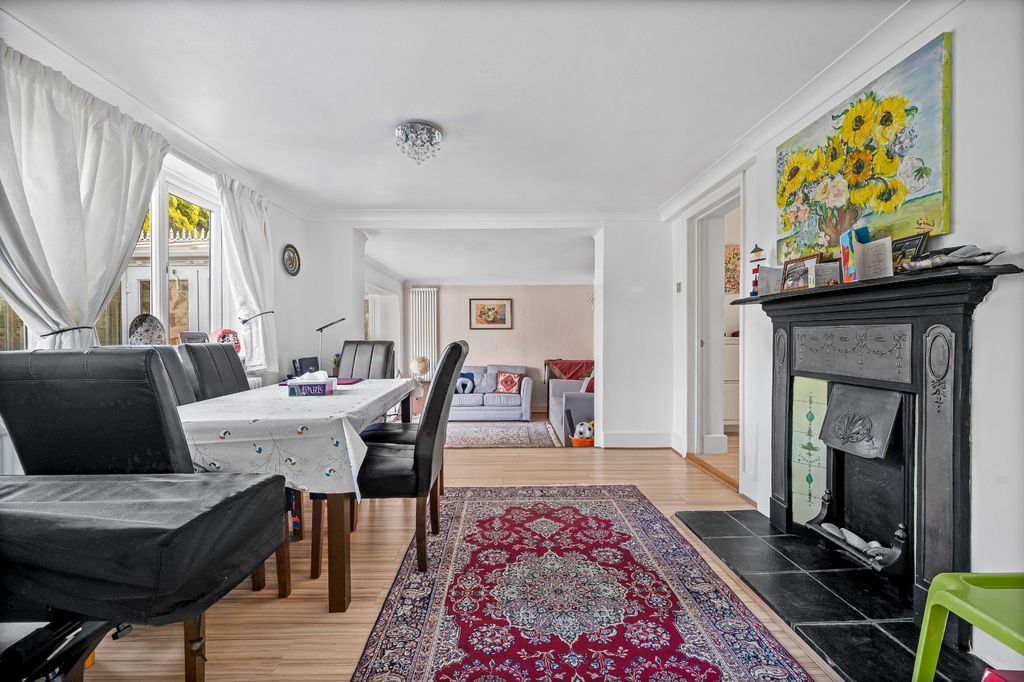 Property photo 2 of 24 Dining Room