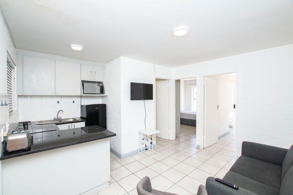 Property photo 2 of 15 St1688414