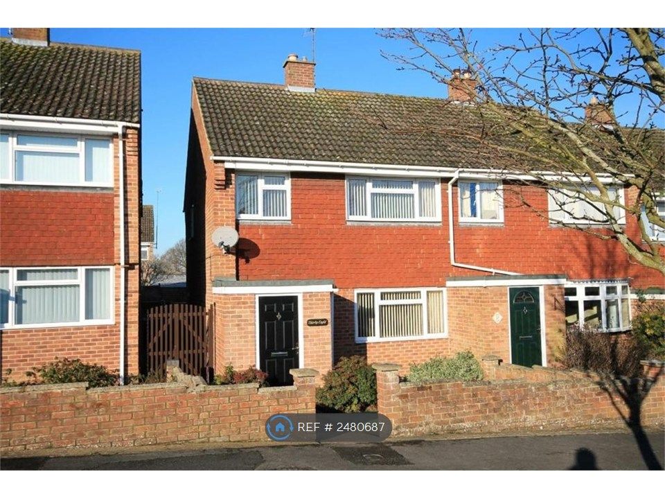 Property photo 1 of 16 3 Bed Room End Terrace House Available For Rent