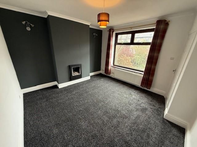 Property photo 3 of 12 Angle Two