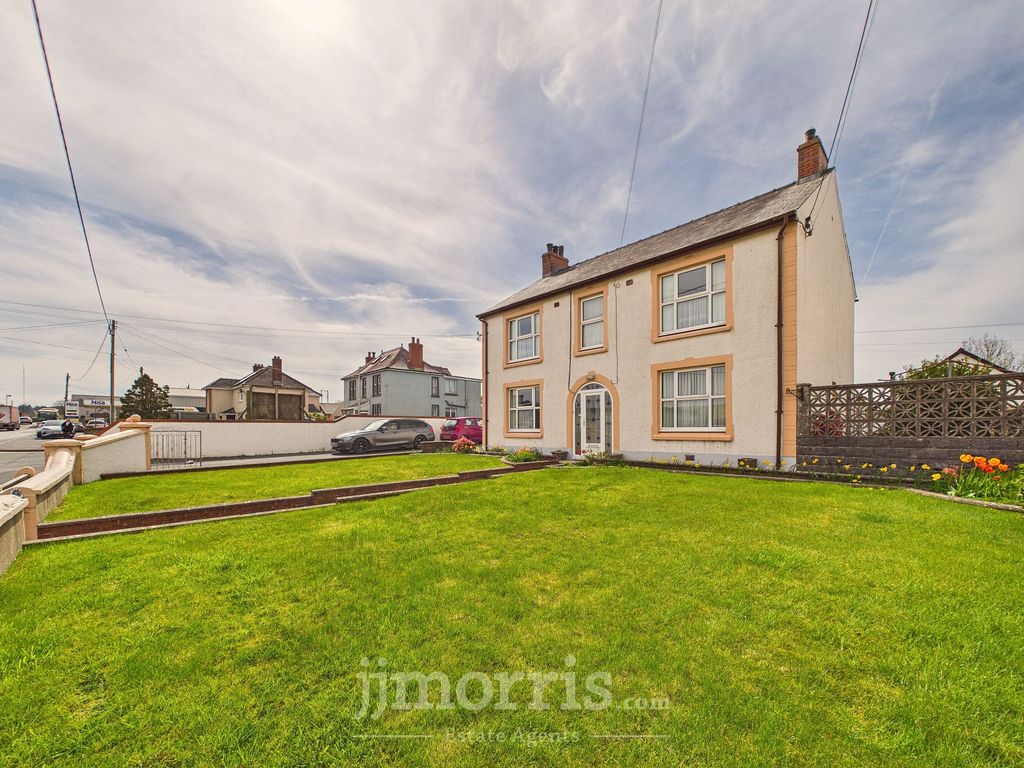 Property photo 1 of 45