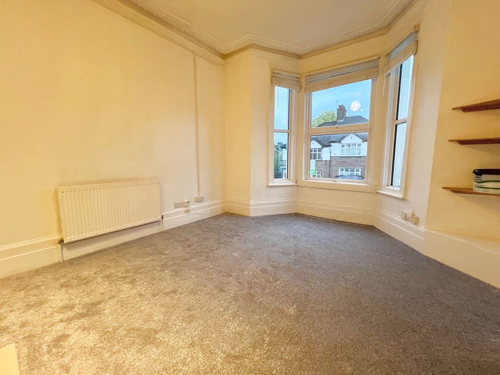 Property photo 2 of 8 Photo 1