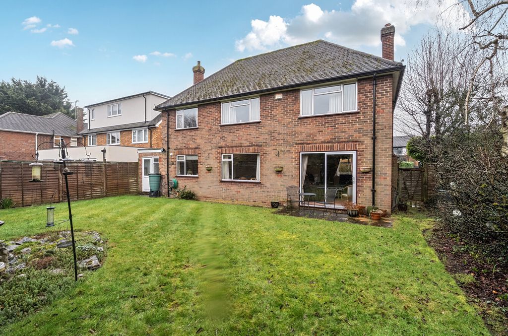 Property photo 2 of 20 1403770-19-697894...