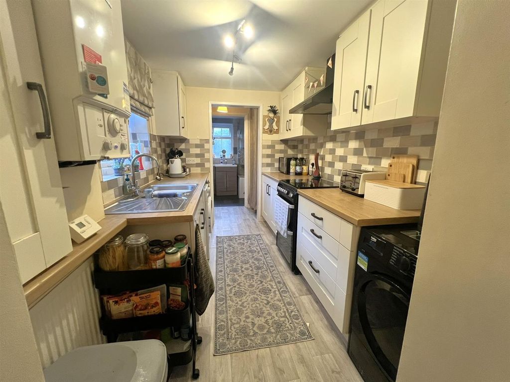 Property photo 3 of 13