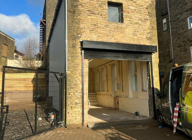 Property photo 1 of 23