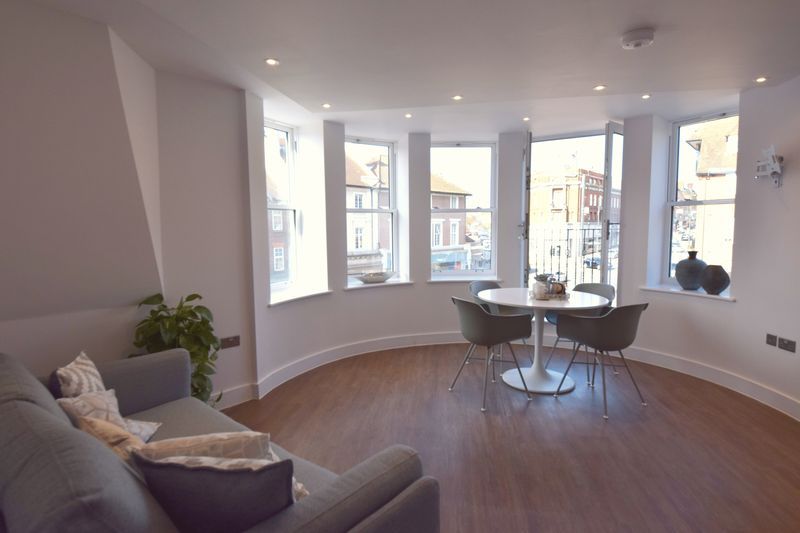 Property photo 3 of 8 Photo 7