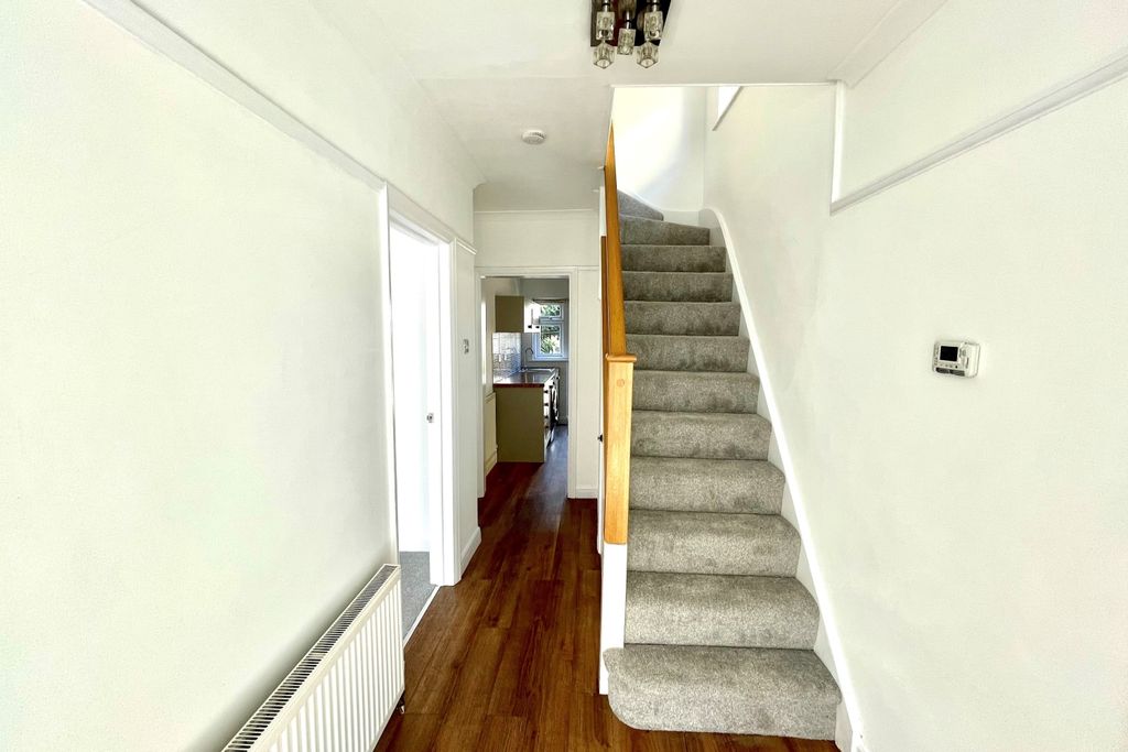 Property photo 2 of 10 Entrance