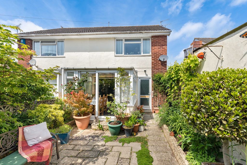 Property photo 2 of 24
