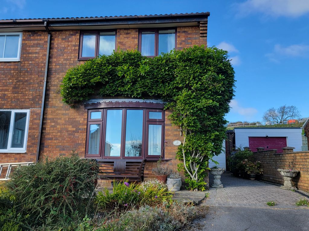 Property photo 1 of 30