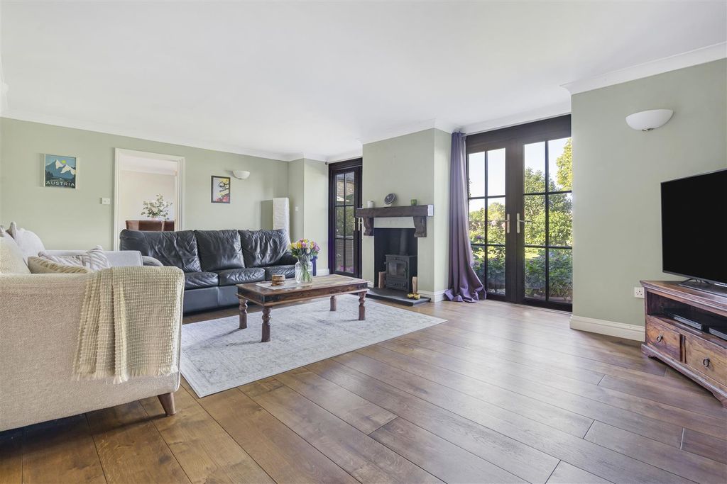 Property photo 2 of 35 29_61974.Jpg