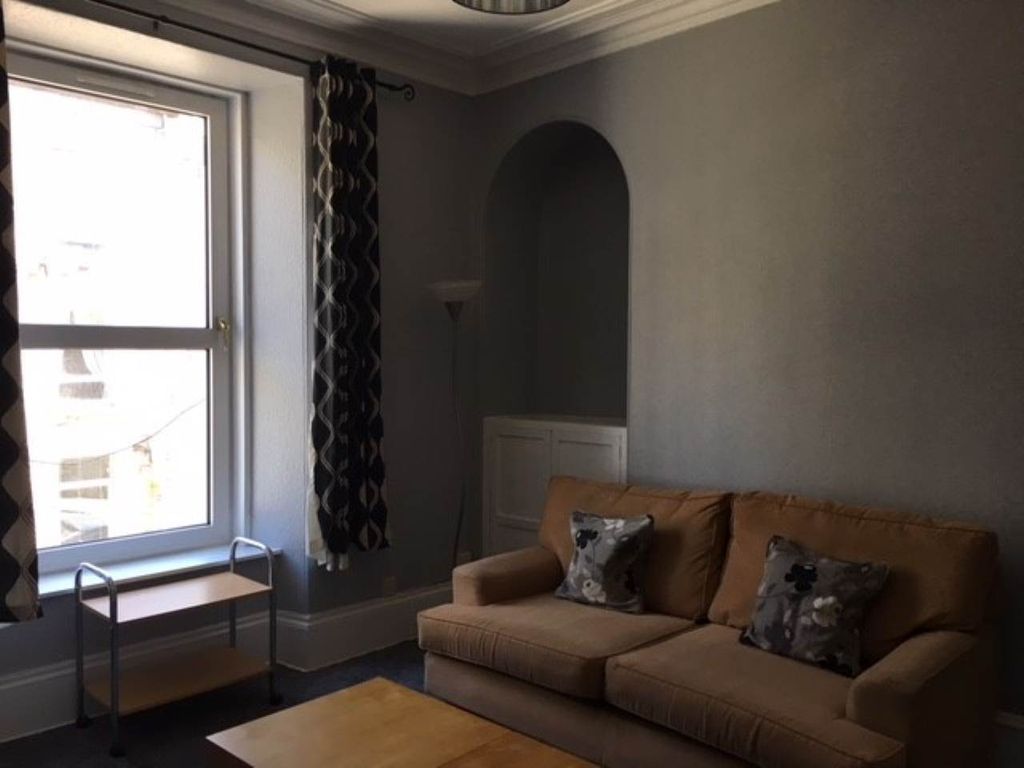 Property photo 2 of 7 Living